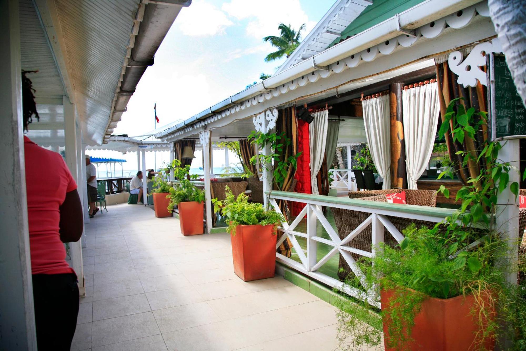 Marigot Beach Club & Dive Resort Екстериор снимка