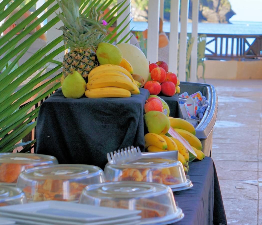 Marigot Beach Club & Dive Resort Екстериор снимка